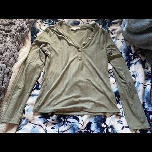 Cute long sleeve shirt! Worn once!